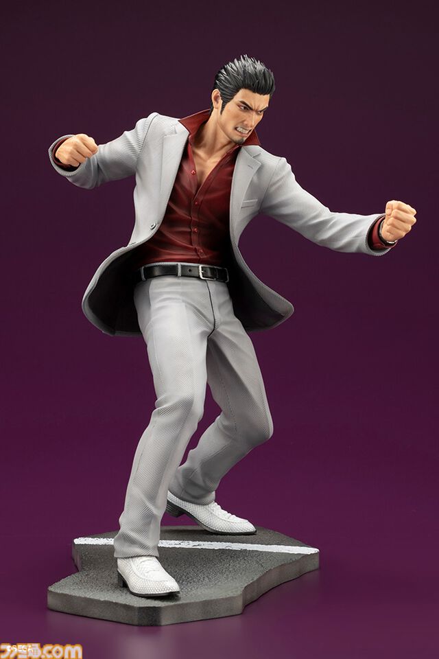 『龍が如く』桐生一馬の戦闘シーンポーズを1/6スケールフィギュア化。鋭い眼光や翻るジャケットで桐生の迫力を表現。セガストア特典は神室町天下一通りの布ポスター