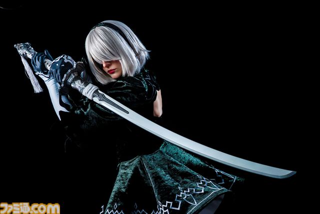 『ニーア オートマタ』2Bの剣“白の契約”が1/1スケール（139cm）で発売。スクウェア・エニックス全面監修。細部の造形だけでなく振り応えのある重量バランスにまでこだわったスマート・トイ