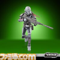 『スター・ウォーズ』デス・トルーパーのヘルメットの再現度がスゴイ、ライト機能つきでバッチリ光る。4月23日9時より先行予約が開始