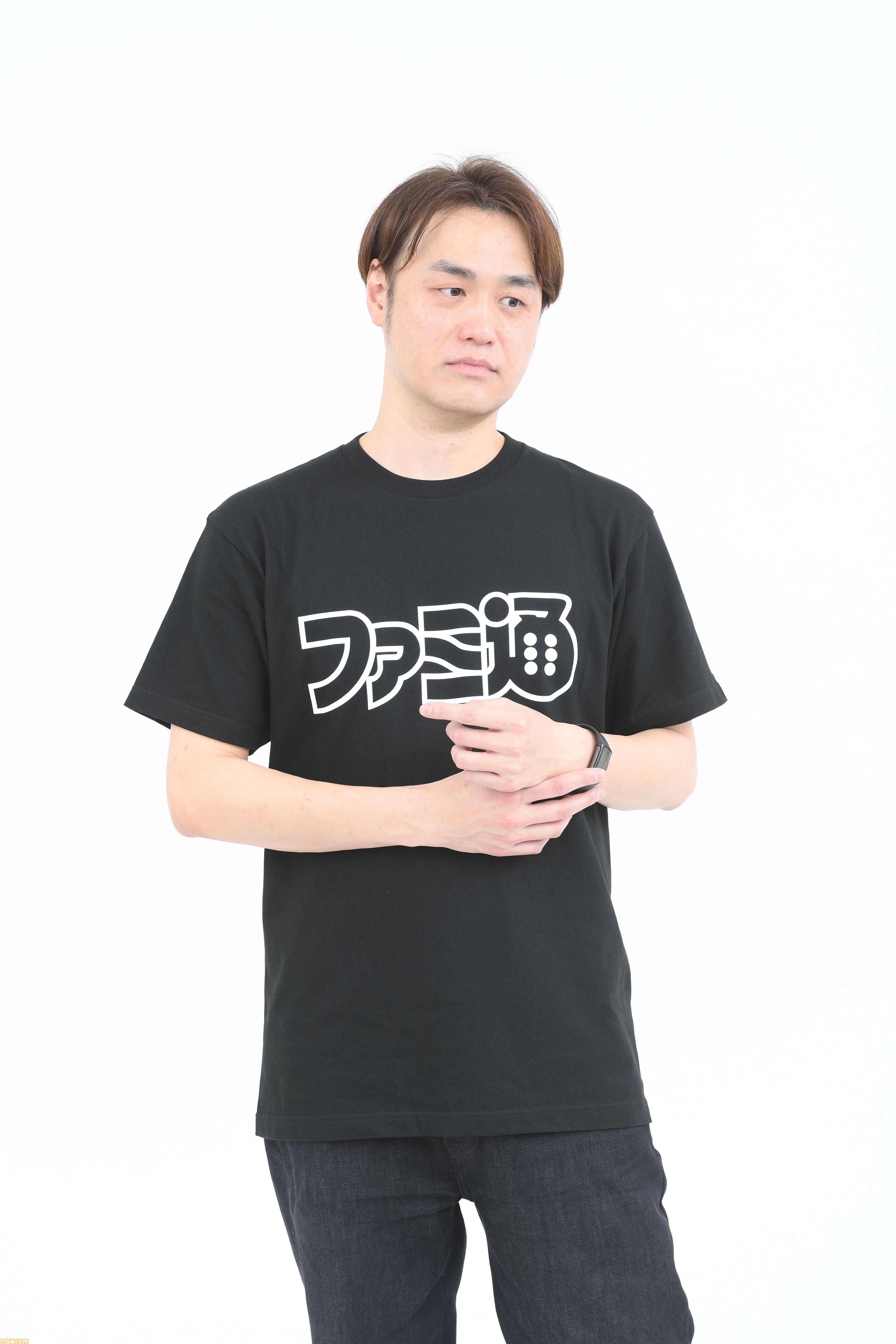 週刊ファミ通1900号＆39周年を記念した“ファミ通ロゴTシャツ付き限定版”の予約受付中。新色も増えたし編集者が商品サンプルを全力で着こなしてみた！