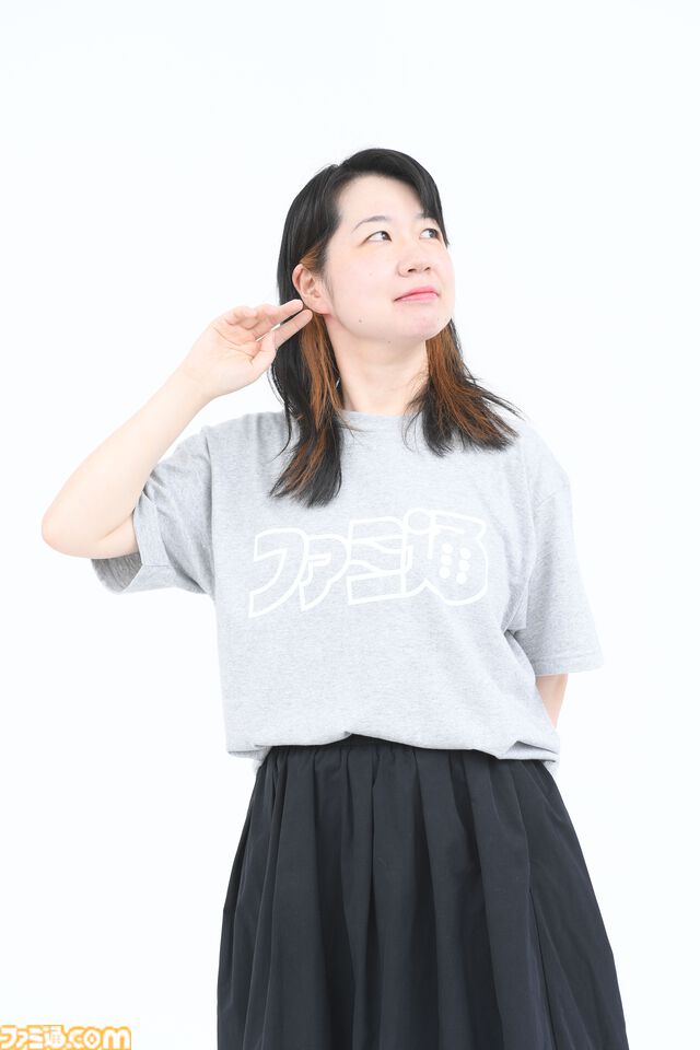 週刊ファミ通1900号＆39周年を記念した“ファミ通ロゴTシャツ付き限定版”の予約受付中。新色も増えたし編集者が商品サンプルを全力で着こなしてみた！
