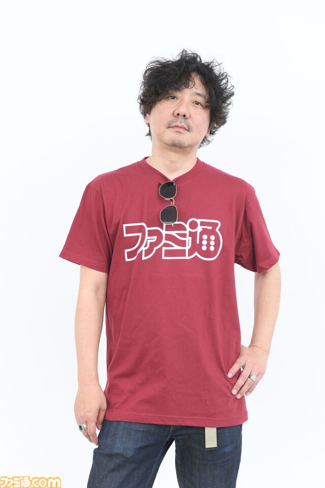 週刊ファミ通1900号＆39周年を記念した“ファミ通ロゴTシャツ付き限定版”の予約受付中。新色も増えたし編集者が商品サンプルを全力で着こなしてみた！