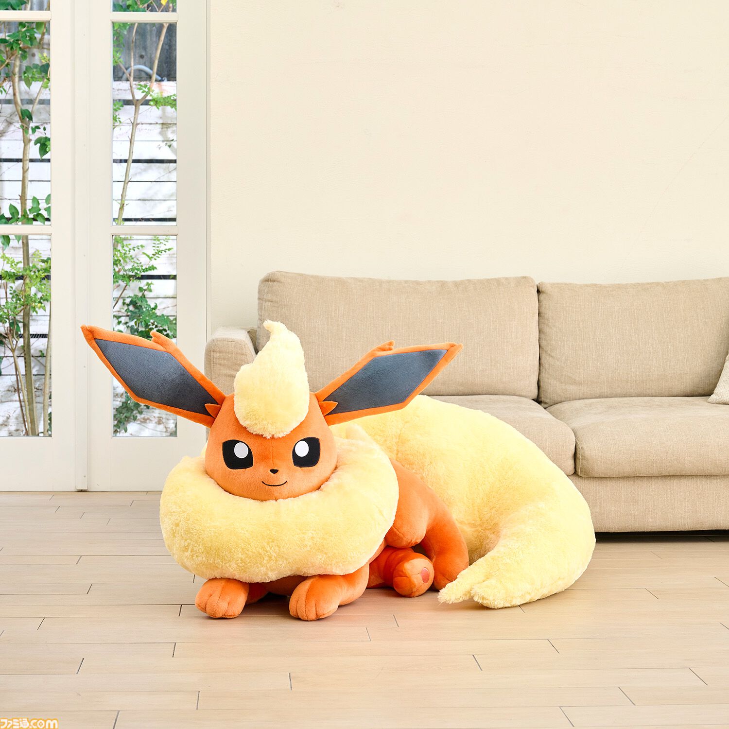 ポケモン】イーブイの進化系たちが等身大ぬいぐるみ化。寝そべっ