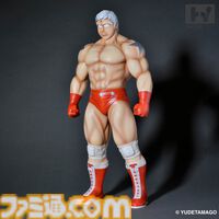 『キン肉マン』テリーマンが40センチのソフビフィギュアで登場。鍛え上げられた肉体を再現し、漫画から飛び出してきたような仕上がりに