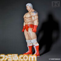 『キン肉マン』テリーマンが40センチのソフビフィギュアで登場。鍛え上げられた肉体を再現し、漫画から飛び出してきたような仕上がりに
