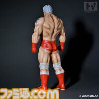 『キン肉マン』テリーマンが40センチのソフビフィギュアで登場。鍛え上げられた肉体を再現し、漫画から飛び出してきたような仕上がりに