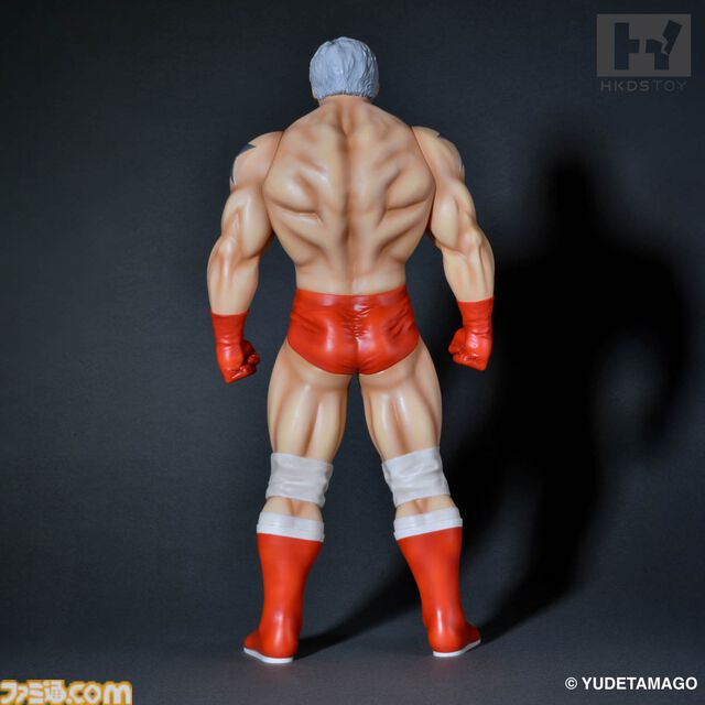 『キン肉マン』テリーマンが40センチのソフビフィギュアで登場。鍛え上げられた肉体を再現し、漫画から飛び出してきたような仕上がりに