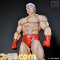 『キン肉マン』テリーマンが40センチのソフビフィギュアで登場。鍛え上げられた肉体を再現し、漫画から飛び出してきたような仕上がりに