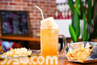『ドカ食いダイスキ！もちづきさん』ドカ呑みクラフトコーラ“ドカ・コーラ（3055kcal）”が発売決定。今日は"至る"までやると決めた日におすすめ。死神を見ないよう注意
