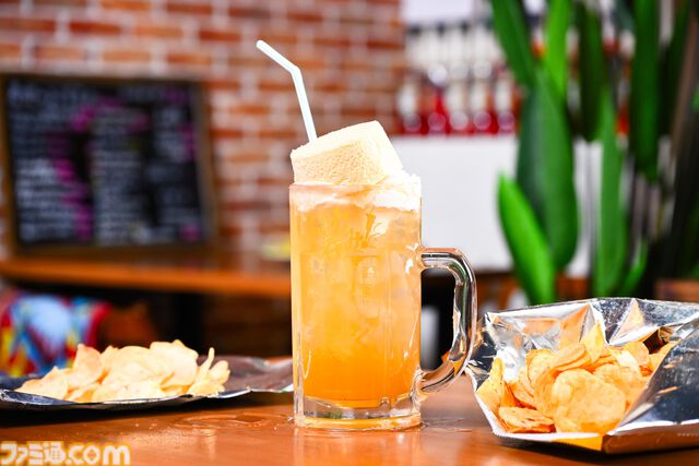 『ドカ食いダイスキ！もちづきさん』ドカ呑みクラフトコーラ“ドカ・コーラ（3055kcal）”が発売決定。今日は"至る"までやると決めた日におすすめ。死神を見ないよう注意