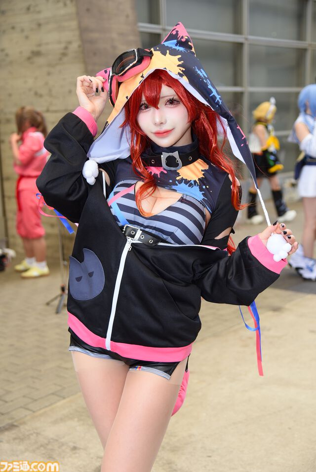【コスプレ】『ガンダム ジークアクス』や『モンハンワイルズ』、ベガ風衣装キャミィ、『遊☆戯☆王』ブラック・マジシャン・ガールまで。 “ニコ超2025”コスプレリポート