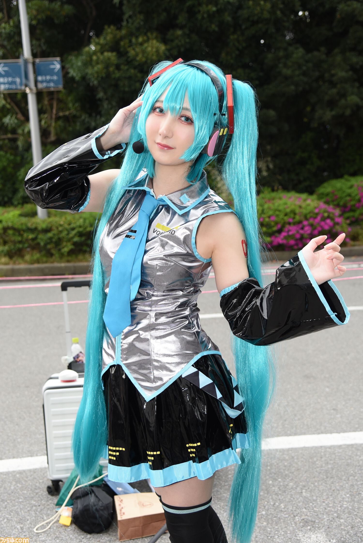 にゃこす様✦おまとめ コスプレ】『ガンダム ジークアクス』や『モンハンワイルズ』、ベガ風