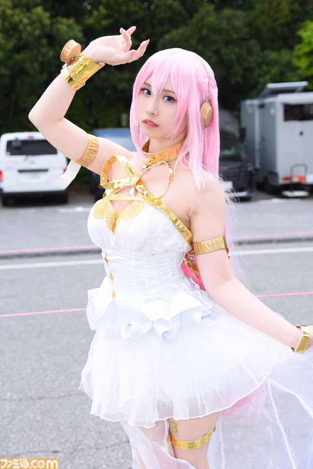 【コスプレ】『ガンダム ジークアクス』や『モンハンワイルズ』、ベガ風衣装キャミィ、『遊☆戯☆王』ブラック・マジシャン・ガールまで。 “ニコ超2025”コスプレリポート