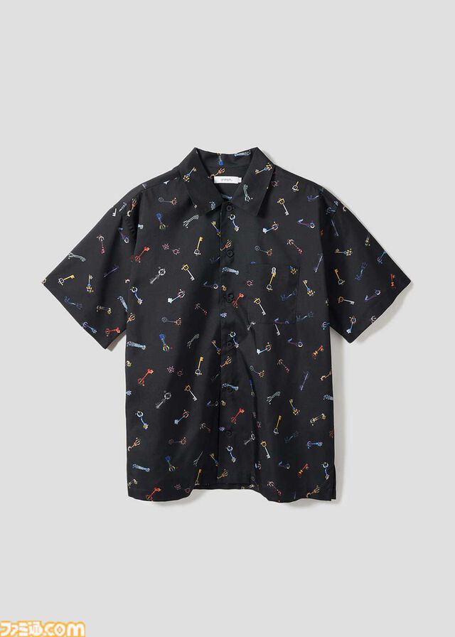 『キングダム ハーツ』グラニフアパレルの先行予約スタート。ソラ一行のTシャツ、黒基調の王様（ミッキー）の帽子&バッグがオシャレ