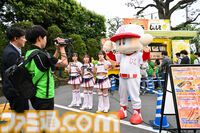 『パワフルプロ野球』パワプロくんが神宮球場でノーバン始球式！ ストライク投球を披露。コラボフードがたくさんの神宮球場は『パワプロ』ファン必見