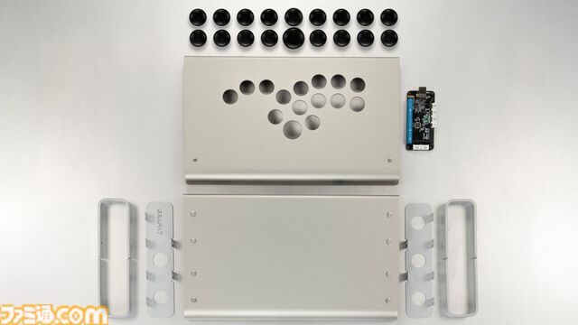 自分好みにカスタムできるセミオーダーの組み立て式アケコン“iO”予約開始。レバーモデル、レバーレスモデルが用意され、発送は7月中旬以降