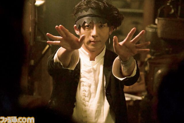 『岸辺露伴 ルーヴルへ行く』ブルーレイ、DVD7/26発売。豪華版には岸辺露伴との旅行気分を味わえるアクリルポストカードスタンドやオフショット満載の特製ブックレットが付属