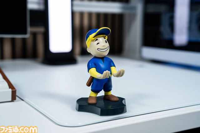 『アストロボット』『フォートナイト』『マインクラフト』などのマルチスタンドが発売。エビテンで本日（5/13）より予約受付が開始