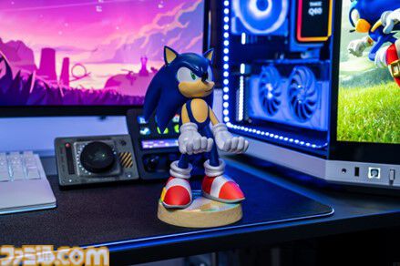 『アストロボット』『フォートナイト』『マインクラフト』などのマルチスタンドが発売。エビテンで本日（5/13）より予約受付が開始