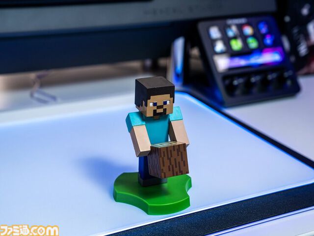 『アストロボット』『フォートナイト』『マインクラフト』などのマルチスタンドが発売。エビテンで本日（5/13）より予約受付が開始