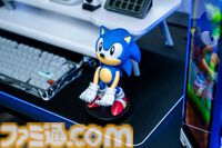 『アストロボット』『フォートナイト』『マインクラフト』などのマルチスタンドが発売。エビテンで本日（5/13）より予約受付が開始