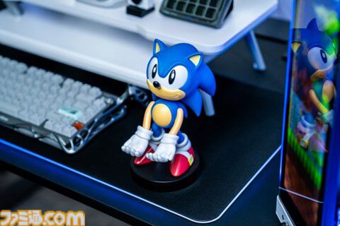 『アストロボット』『フォートナイト』『マインクラフト』などのマルチスタンドが発売。エビテンで本日（5/13）より予約受付が開始