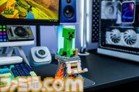 『アストロボット』『フォートナイト』『マインクラフト』などのマルチスタンドが発売。エビテンで本日（5/13）より予約受付が開始