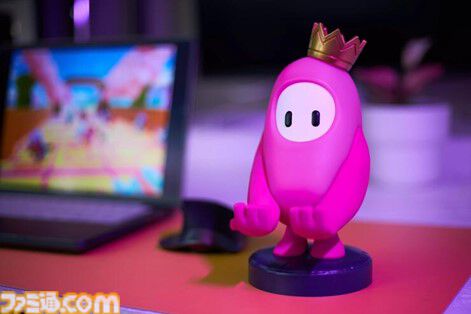 『アストロボット』『フォートナイト』『マインクラフト』などのマルチスタンドが発売。エビテンで本日（5/13）より予約受付が開始