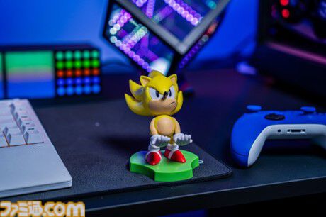 『アストロボット』『フォートナイト』『マインクラフト』などのマルチスタンドが発売。エビテンで本日（5/13）より予約受付が開始