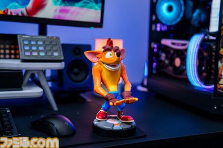 『アストロボット』『フォートナイト』『マインクラフト』などのマルチスタンドが発売。エビテンで本日（5/13）より予約受付が開始