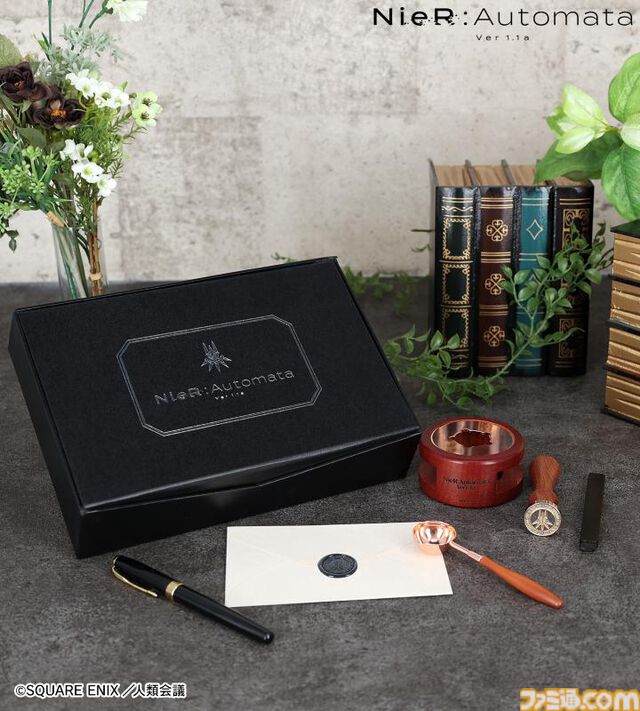 アニメ『NieR:Automata Ver1.1a』シーリングスタンプセットが6月18日まで予約受付中。スタンプにはヨルハ部隊エンブレムと“人類に栄光あれ”の英訳文をデザイン