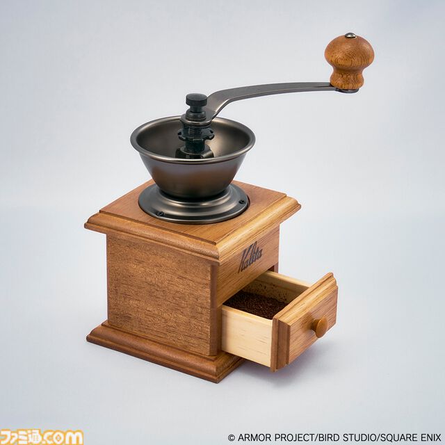 『ドラクエ』スライムの“純喫茶”がテーマのコラボカフェ。スライムウインナーコーヒー、キングスライムドーナツなど5月27日より展開