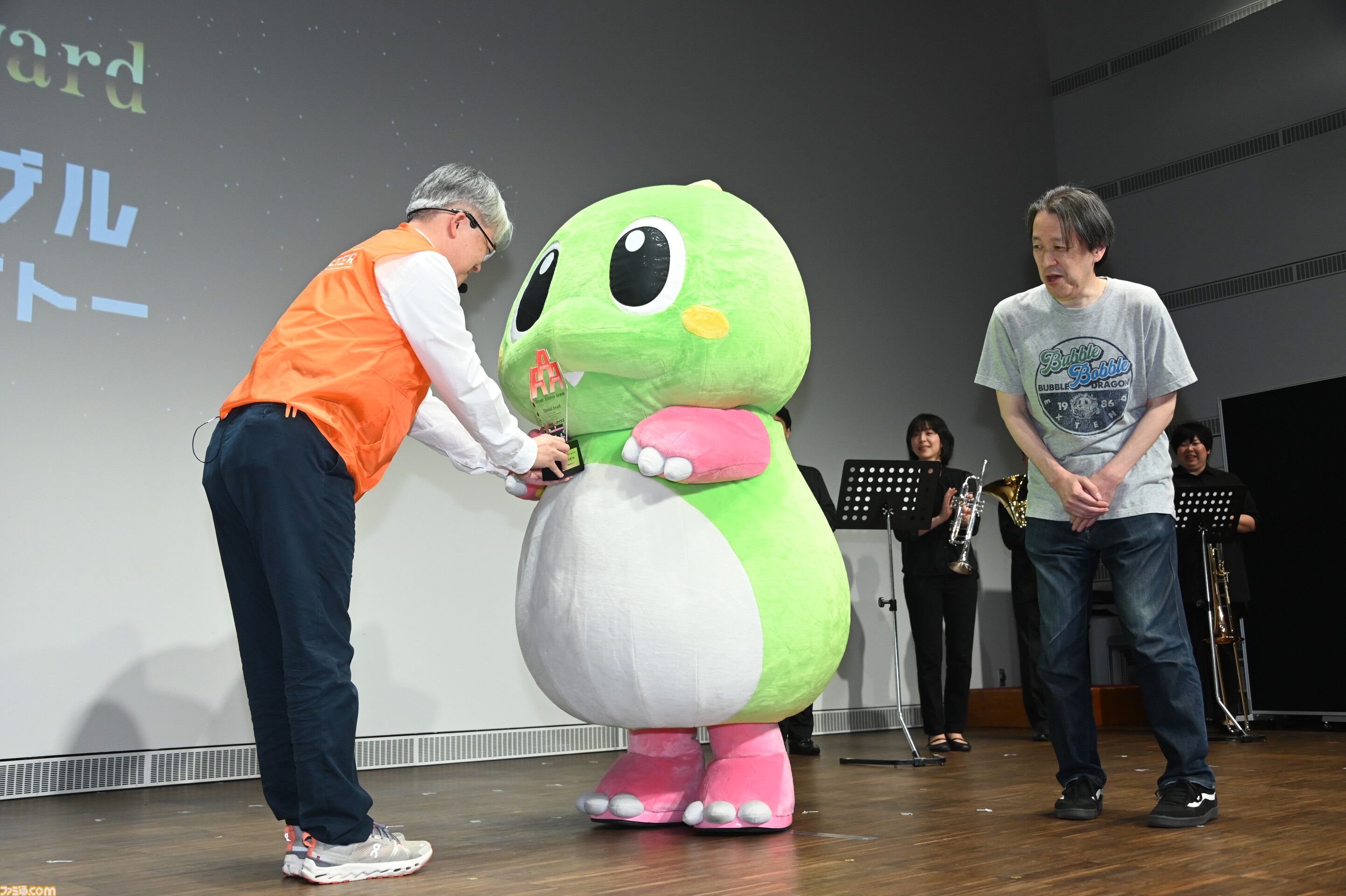 『アケアカ』11周年記念イベントリポート。2024年アワード大賞は『超時空要塞マクロス』。『ドルアーガの塔』や『バブルボブル』がオーケストラで楽しめた『アケアカ』ファン至福の3時間