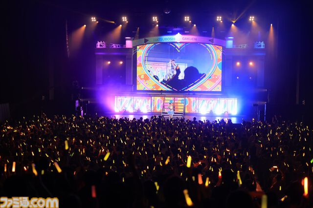 『学マス』1stライブ“Spotlight Star DAY2”リポート。佑芽の新曲『グースーピー』がサプライズ披露。リーリヤの『極光』などライブ初披露のソロ楽曲も多数あり、つぎへの楽しみが広がる公演に