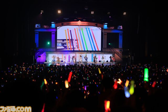 『学マス』1stライブ“Spotlight Star DAY2”リポート。佑芽の新曲『グースーピー』がサプライズ披露。リーリヤの『極光』などライブ初披露のソロ楽曲も多数あり、つぎへの楽しみが広がる公演に