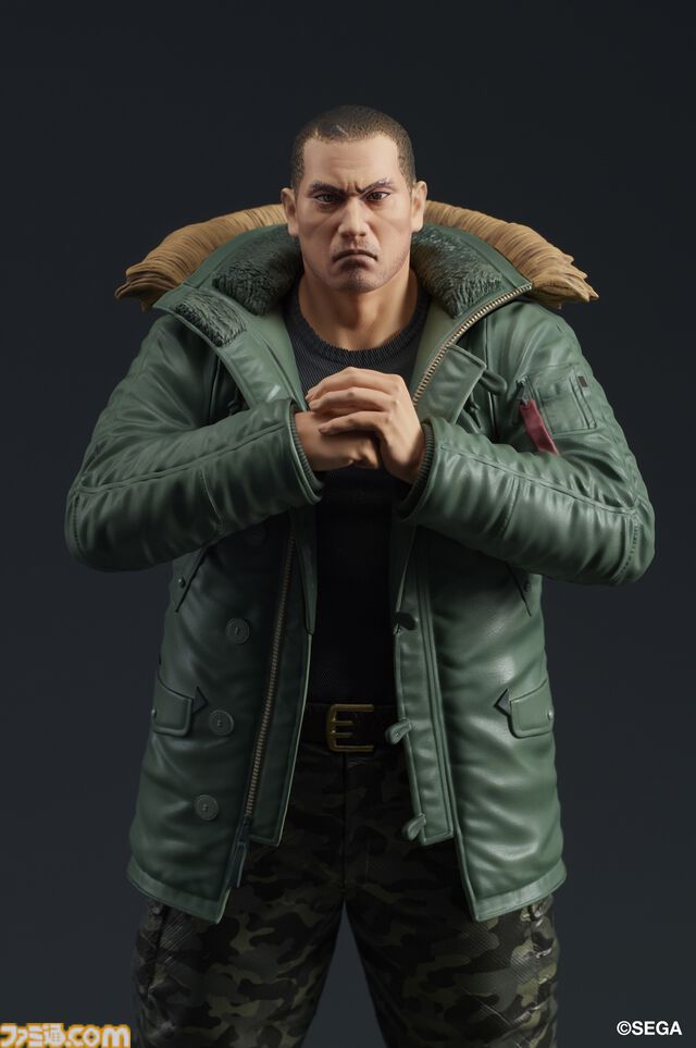 『龍が如く』冴島大河のスタチューフィギュアが10月に発売。刺青をあしらったミニ屏風がセガストア特典として付属。真島吾朗のフィギュアも再販決定