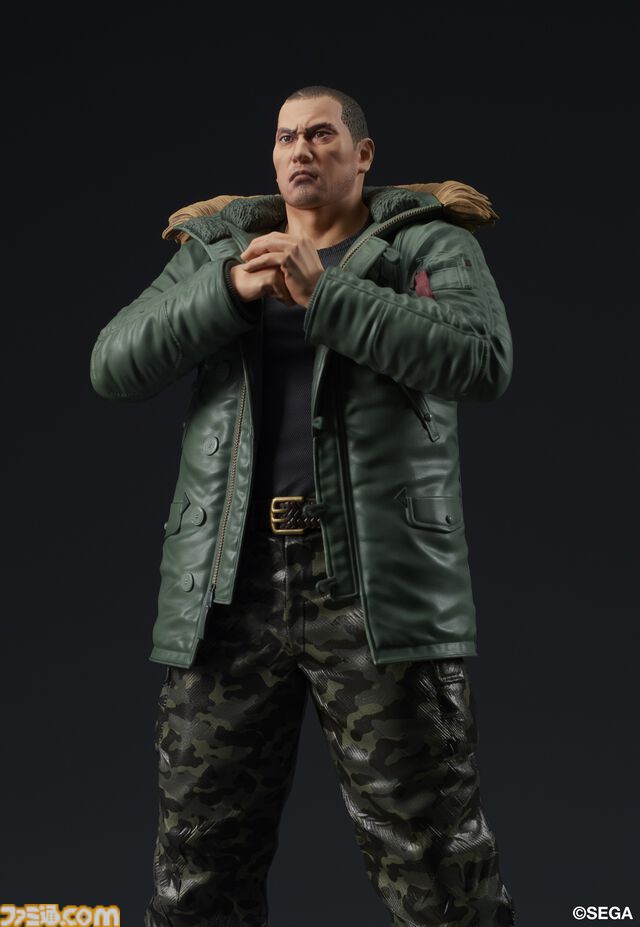 『龍が如く』冴島大河のスタチューフィギュアが10月に発売。刺青をあしらったミニ屏風がセガストア特典として付属。真島吾朗のフィギュアも再販決定