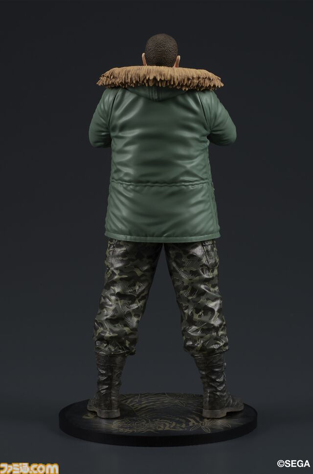 『龍が如く』冴島大河のスタチューフィギュアが10月に発売。刺青をあしらったミニ屏風がセガストア特典として付属。真島吾朗のフィギュアも再販決定