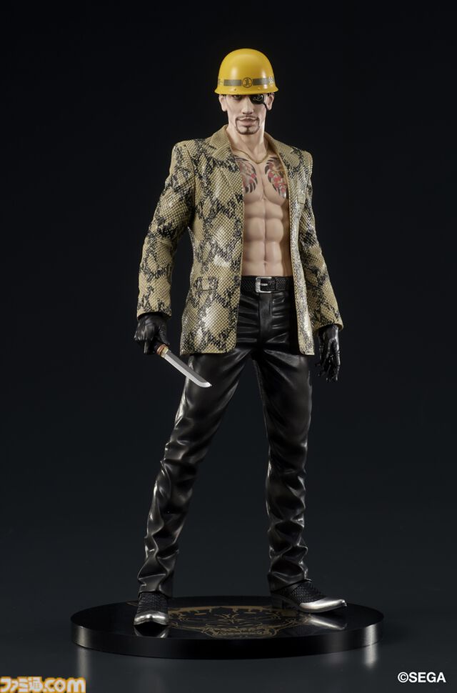 『龍が如く』冴島大河のスタチューフィギュアが10月に発売。刺青をあしらったミニ屏風がセガストア特典として付属。真島吾朗のフィギュアも再販決定