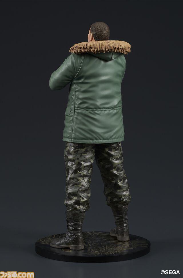 『龍が如く』冴島大河のスタチューフィギュアが10月に発売。刺青をあしらったミニ屏風がセガストア特典として付属。真島吾朗のフィギュアも再販決定