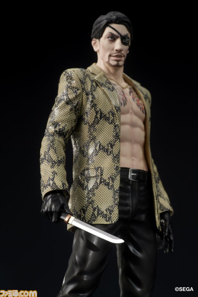 『龍が如く』冴島大河のスタチューフィギュアが10月に発売。刺青をあしらったミニ屏風がセガストア特典として付属。真島吾朗のフィギュアも再販決定