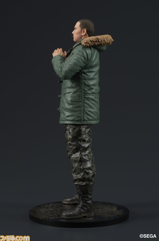 『龍が如く』冴島大河のスタチューフィギュアが10月に発売。刺青をあしらったミニ屏風がセガストア特典として付属。真島吾朗のフィギュアも再販決定