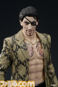 『龍が如く』冴島大河のスタチューフィギュアが10月に発売。刺青をあしらったミニ屏風がセガストア特典として付属。真島吾朗のフィギュアも再販決定