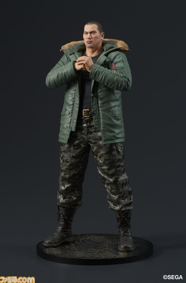 『龍が如く』冴島大河のスタチューフィギュアが10月に発売。刺青をあしらったミニ屏風がセガストア特典として付属。真島吾朗のフィギュアも再販決定