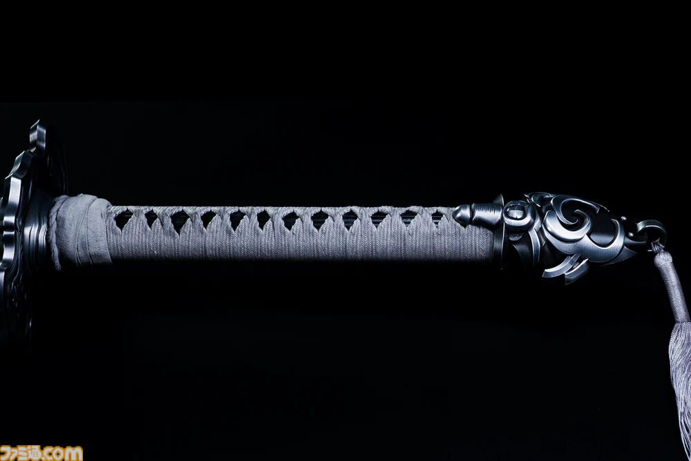 ニーア オートマタ』2Bの剣“白の契約”1/1スケールが本日（6/6）15時