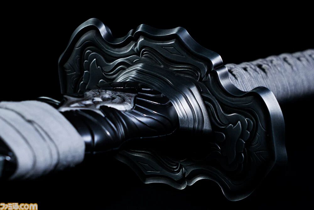 ニーア オートマタ』2Bの剣“白の契約”1/1スケールが本日（6/6）15時