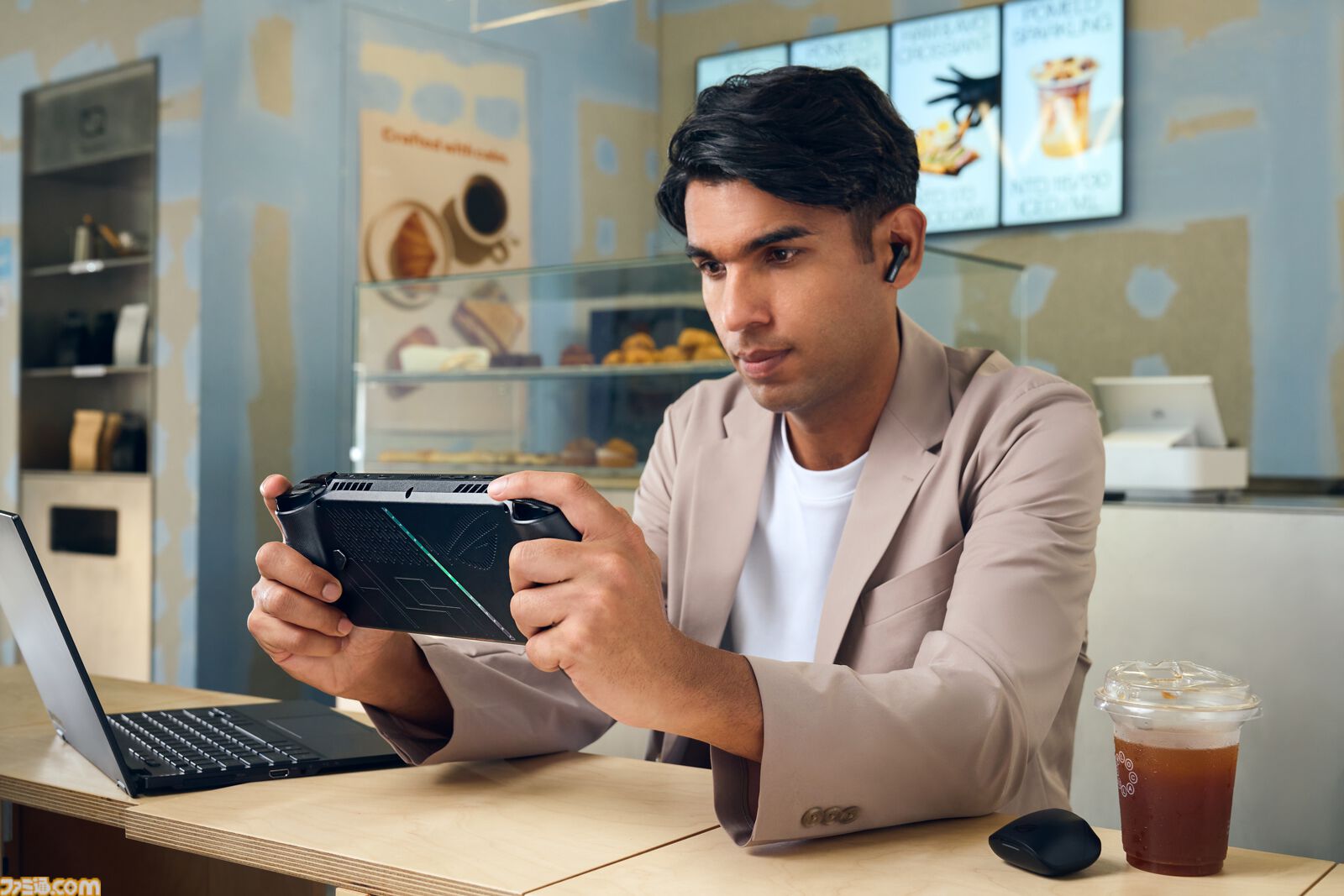 “ROG Xbox Ally X”レビュー。ユーザーファーストを徹底して設計された、まさしく携帯型Xboxと呼べるデバイス。価格が気になる！