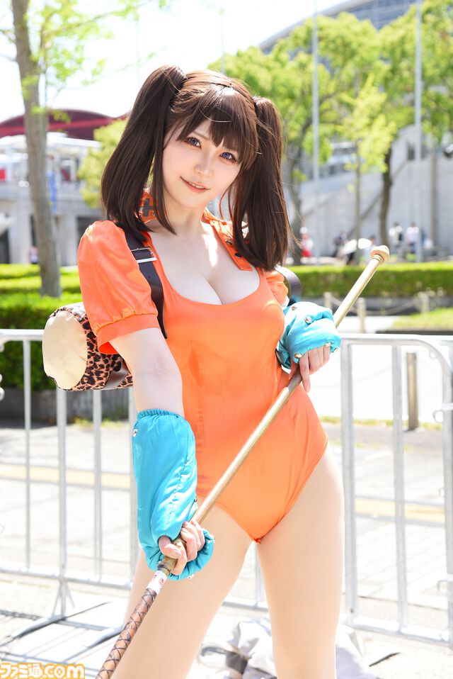 【コスプレ】『NIKKE』ロザンナのポーズにたじろぐ。『ドラクエ4』マーニャとミネア、『ドリームクラブ』『ブルアカ』ときて、『怪獣8号』の迫力がすごい【ニコニコ超会議2024】