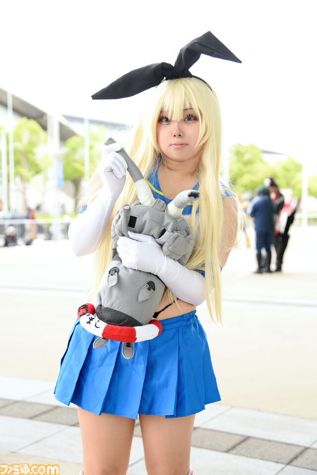 【コスプレ】『NIKKE』ロザンナのポーズにたじろぐ。『ドラクエ4』マーニャとミネア、『ドリームクラブ』『ブルアカ』ときて、『怪獣8号』の迫力がすごい【ニコニコ超会議2024】