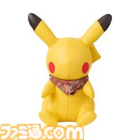 『ポケモン』ピカチュウがドロバンコに乗って砂漠を旅するグッズが6月21日にポケセンで発売。デニム生地のウエスタンハットやシャツで親子コーデも